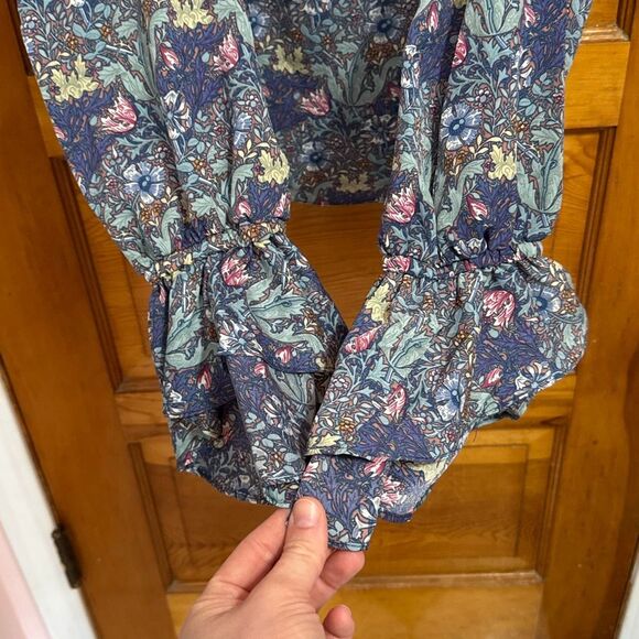 Bishop + Young Blue Floral Boho Bell Sleeve Blouse Women’s Extra Small Cold Shou - Picture 4 of 8